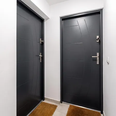 Appartement Modern By Bookinghost *